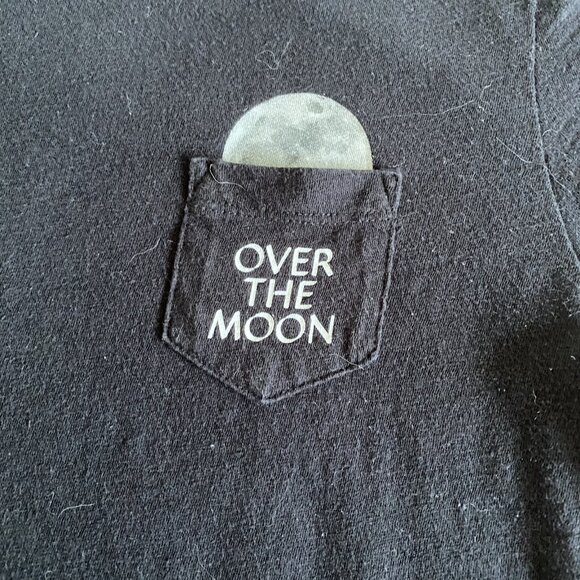 Old Navy Womans XS Over the Moon Graphic Pocket Black T-Shirt - Picture 2 of 8